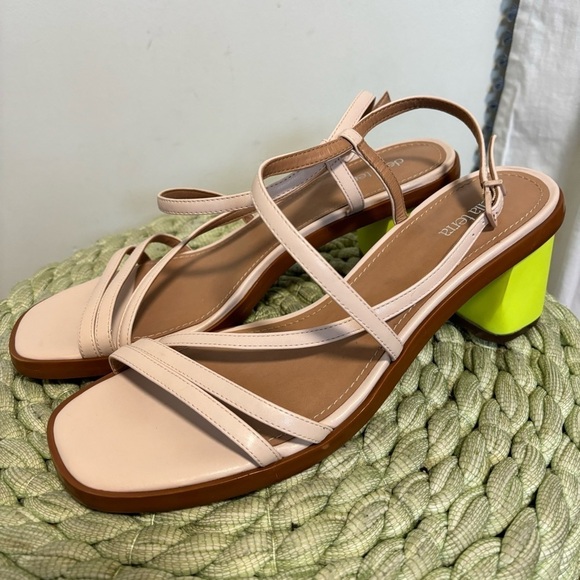 Della Terra Cassia Vegan Block Heel Strappy Sandal - Picture 2 of 9
